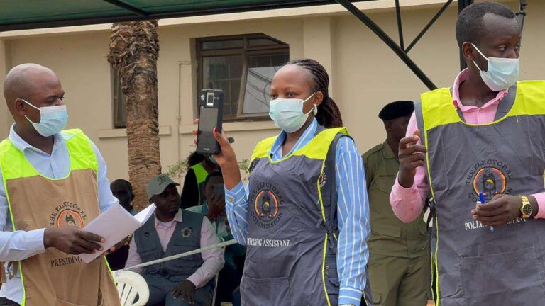 EC HOLDS  FIRST PUBLIC BIOMETRIC VOTER VERIFICATION EXERCISE