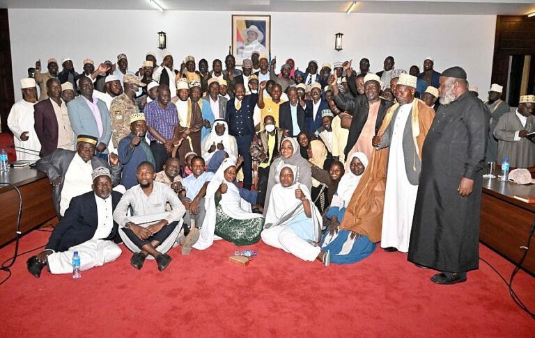 MUSEVENI MEETS MUSLIM LEADERS TO DISCUSS PEACE DUTING ELECTIONS