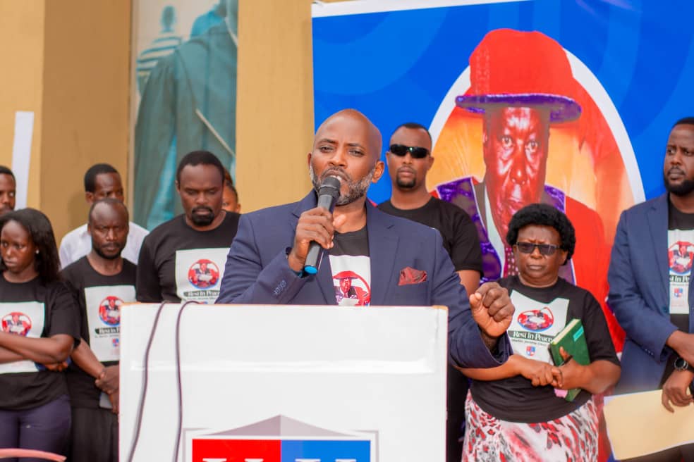 EMULATE LATE DR MARTIN ALIKER LIFESTYLE STUDENTS URGED