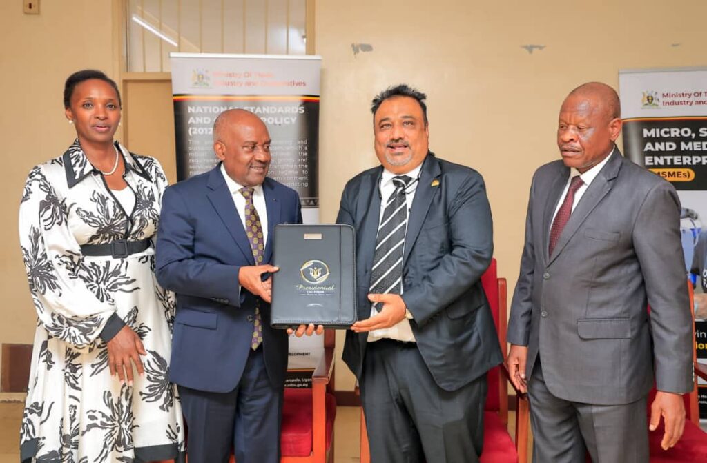 TRADE MINISTER MEETS CEO FORUM TEAM TO STRENGTHEN PARTNERSHIP