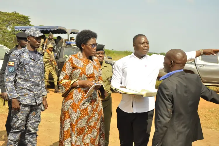 NABAKOOBA STEPS IN TO SOLVE BUGIRI LAND DISPUTE