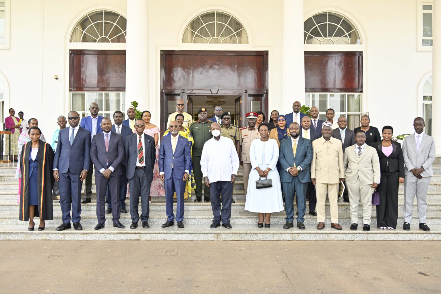 MUSEVENI SWEARS IN THREE NEW MINISTERS,URGES THEM TO FIGHT CORRUPTION
